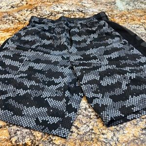 Nike Elite dry fit basketball shorts men’s size large